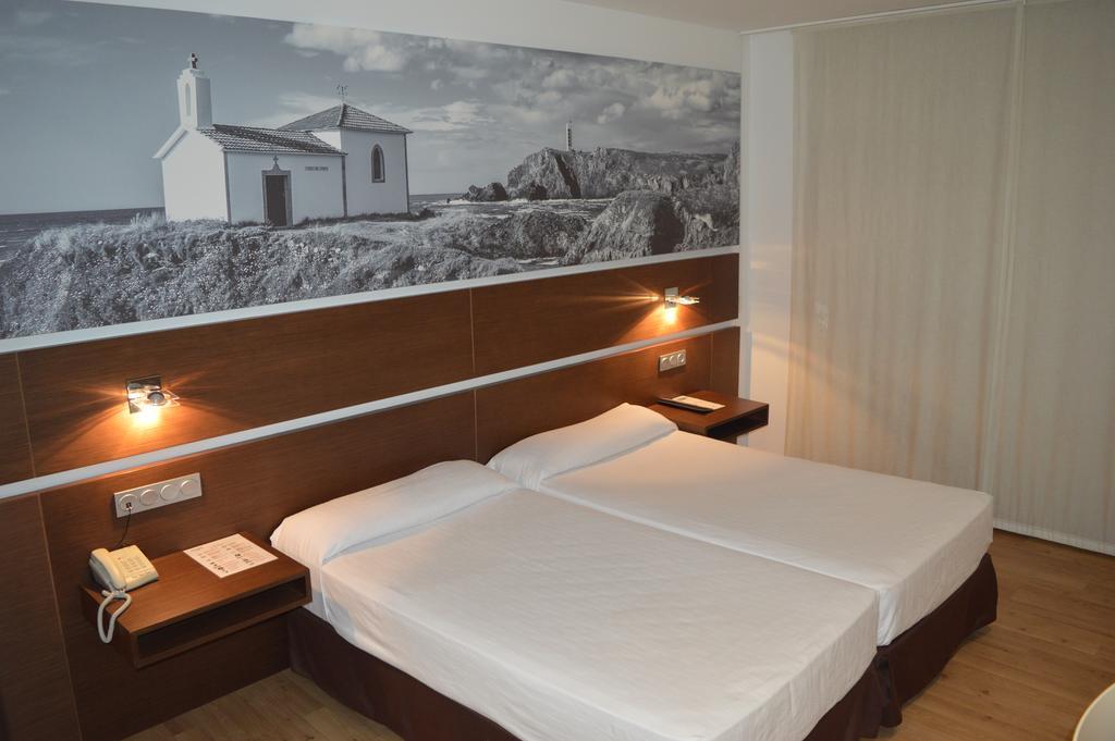 Double or Twin Room (2 Adults + 1 Child),1234898483:JPEG